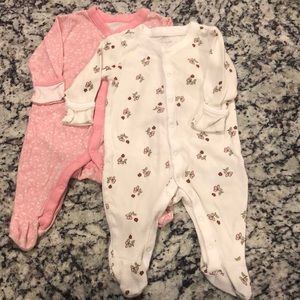 Old Navy set of two onesies